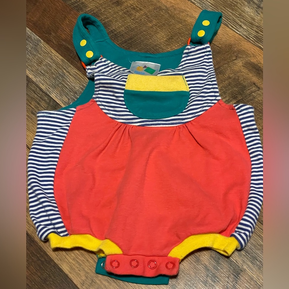 Vtg 80’s Children’s  one piece outfit; Size: 0-6 Mos